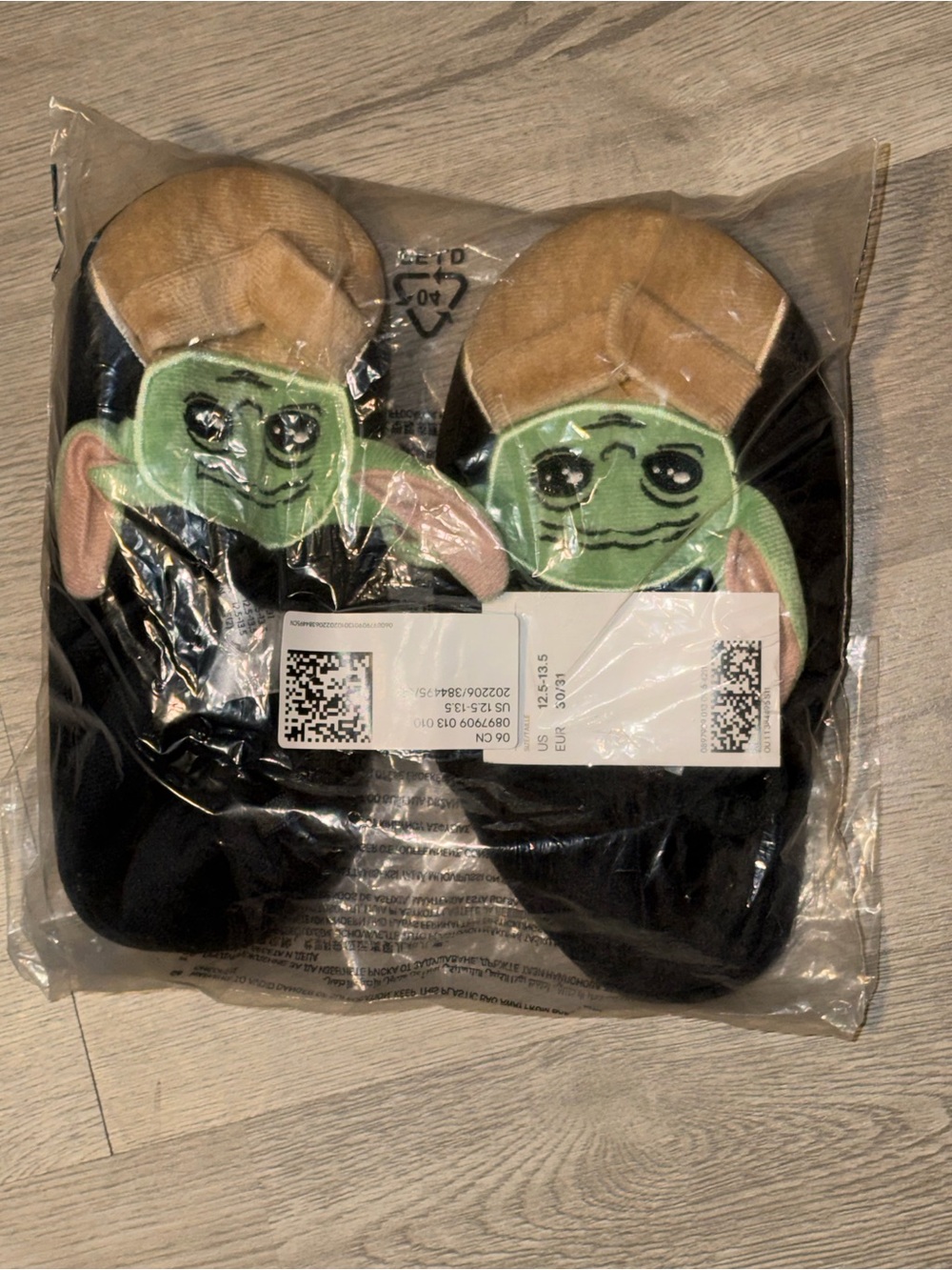 Baby Yoda slippers